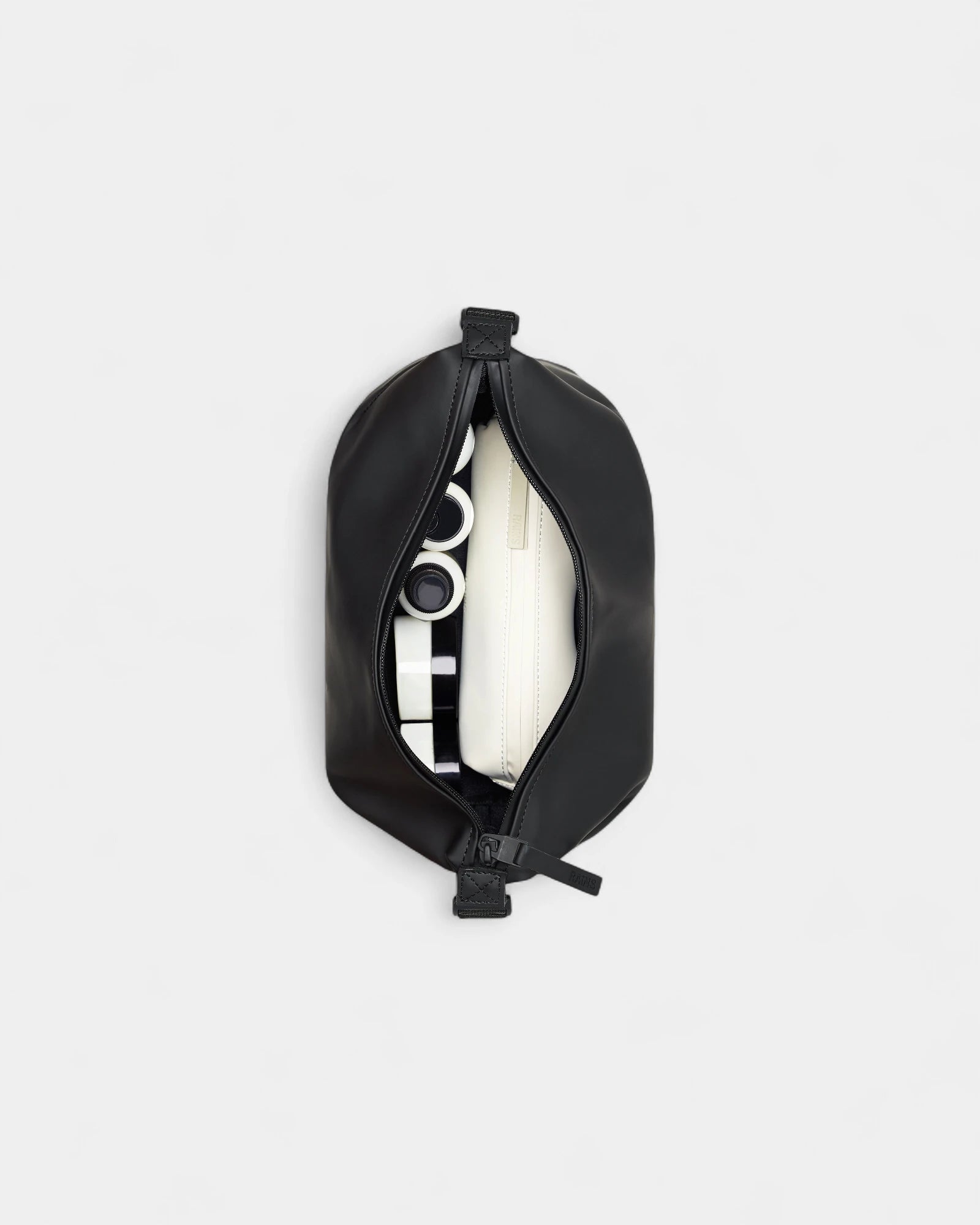 Toilettas waterdicht Rains Hilo 5,5L om te personaliseren - 2