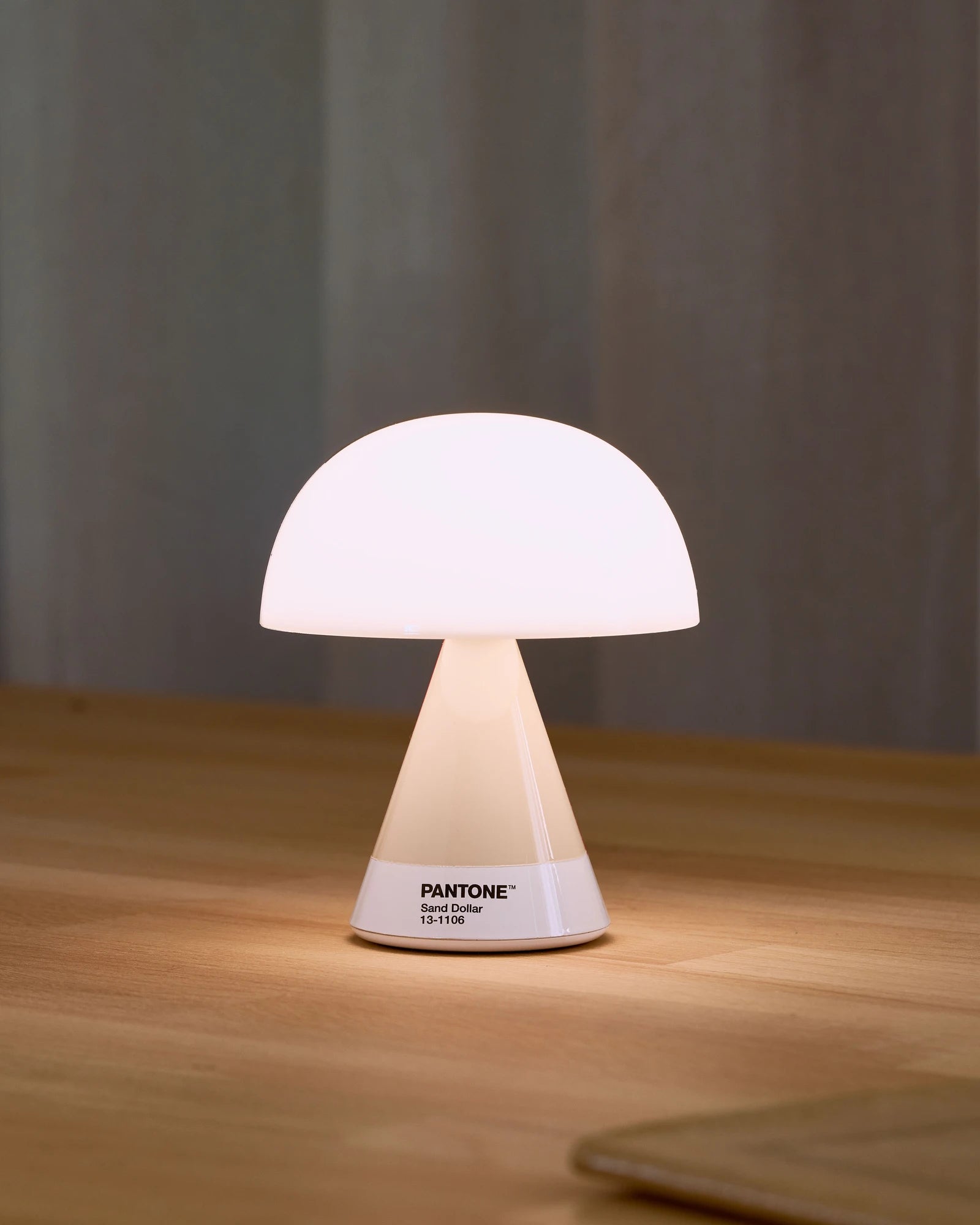 LED-lamp Lexon Mina M spatwaterdicht om te personaliseren - 41