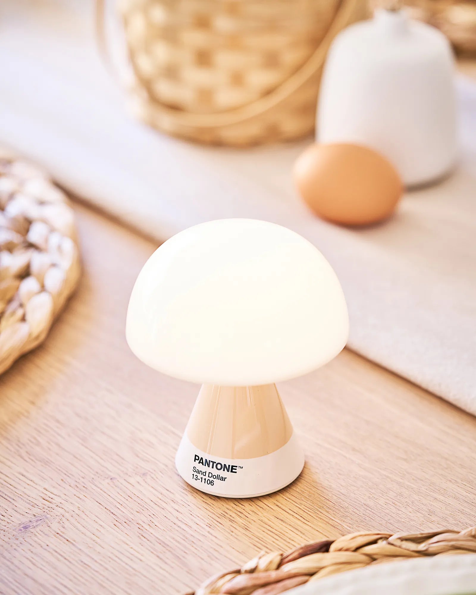 LED-lamp Lexon Mina M spatwaterdicht om te personaliseren - 44