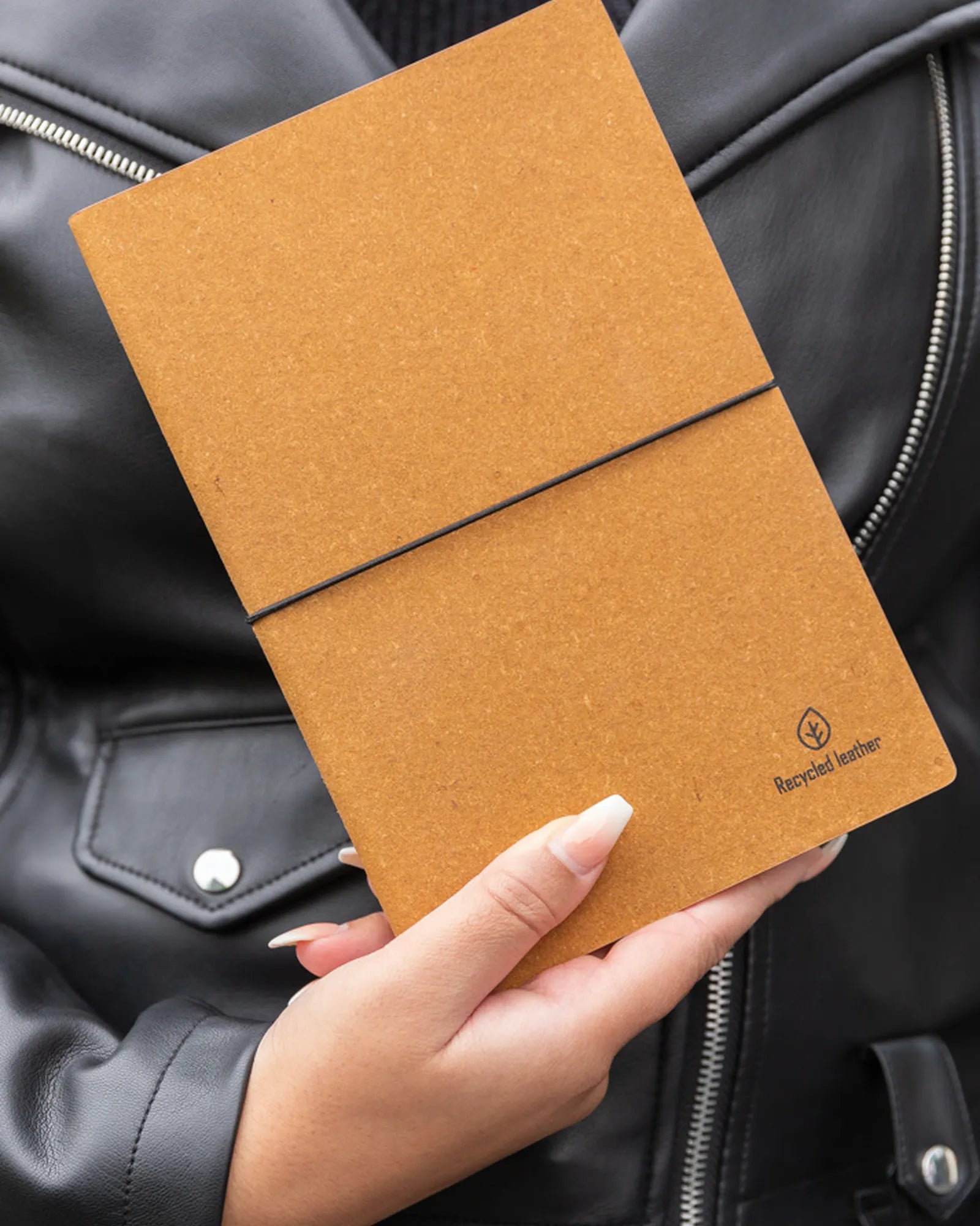 Notitieboek A5 gerecycled leer GRS om te personaliseren - 21
