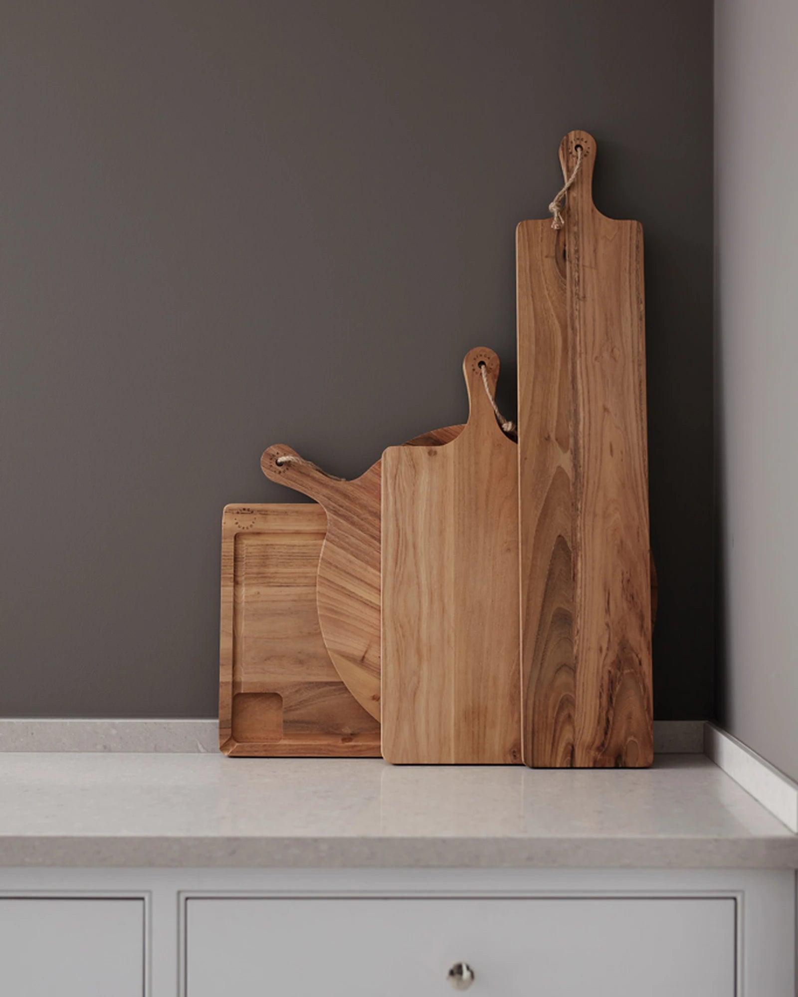 Serveerplank rond FSC-teak Vinga Buscot om te personaliseren - 4
