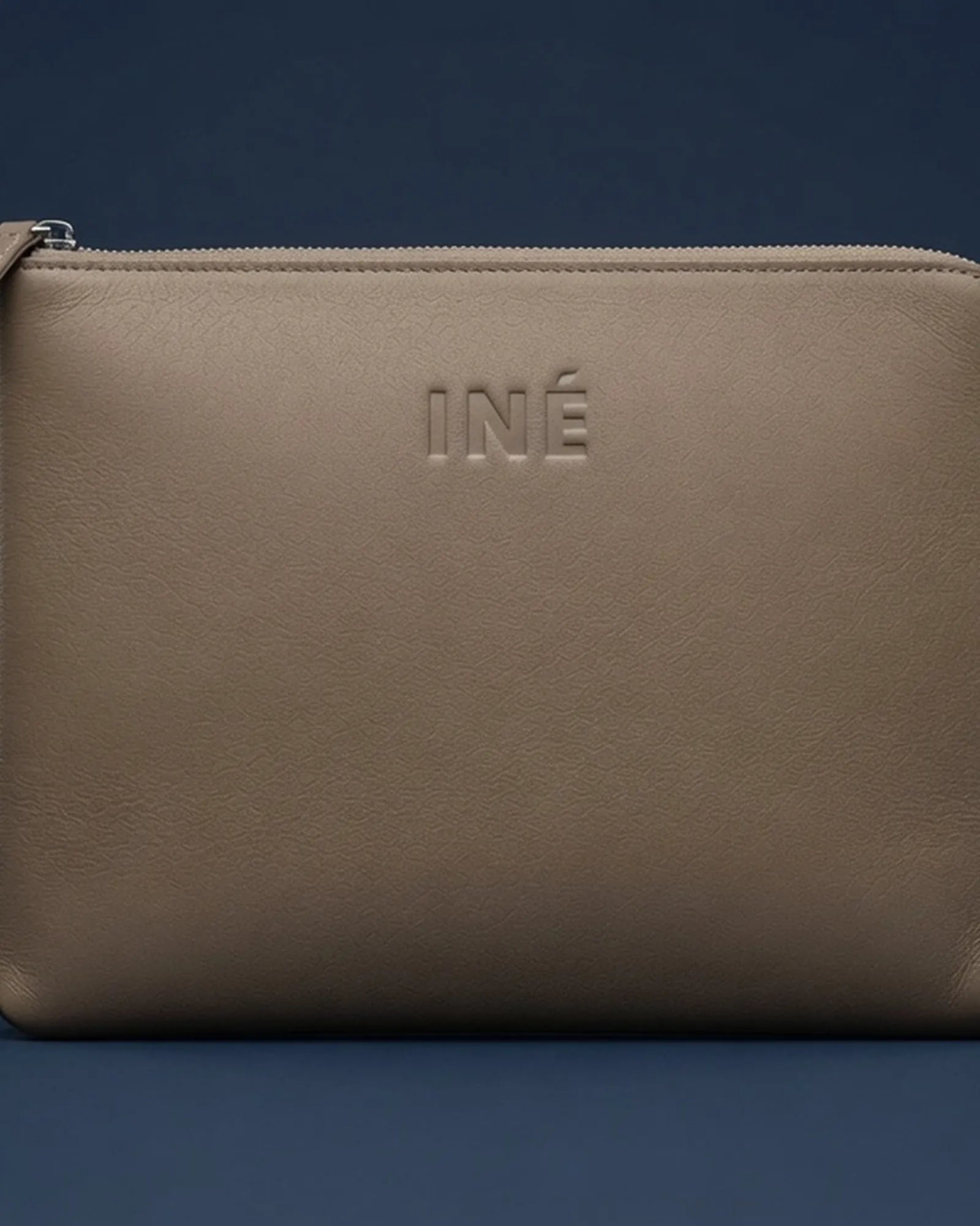 Pochette cuir recyclé INE 14/15" à personnaliser - 19