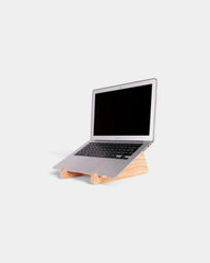Personaliseerbare houten laptopstandaard