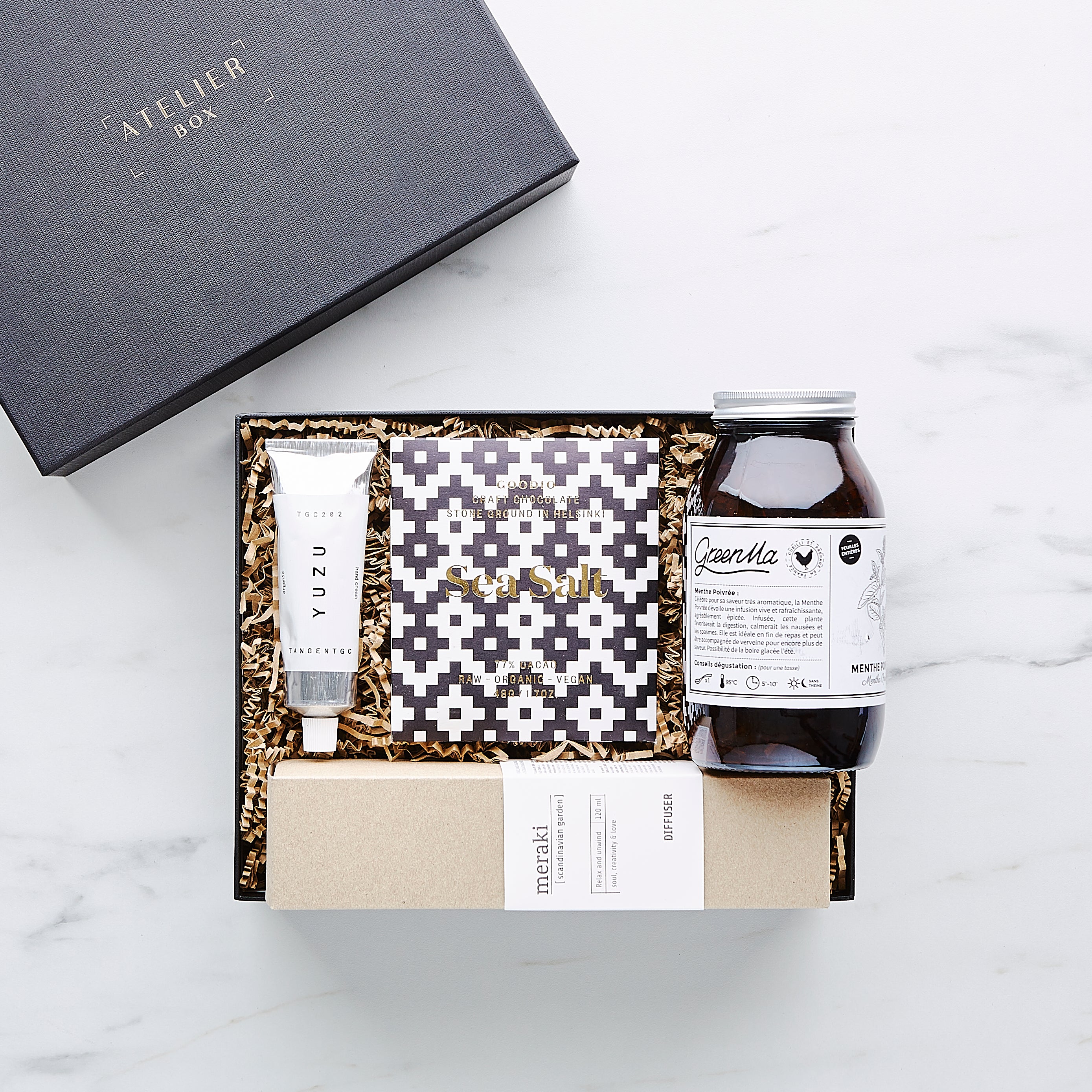 De Box: Black & White
